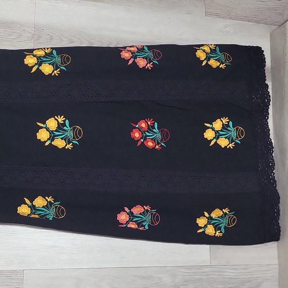 R Vivimos Womens Small (4/6) Midi Dress Embroidered‎ Floral Crochet Lace Boho - Picture 4 of 8